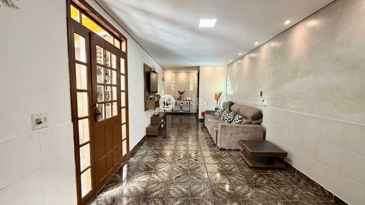 Casa Residencial à venda no Conjunto Tucumã: