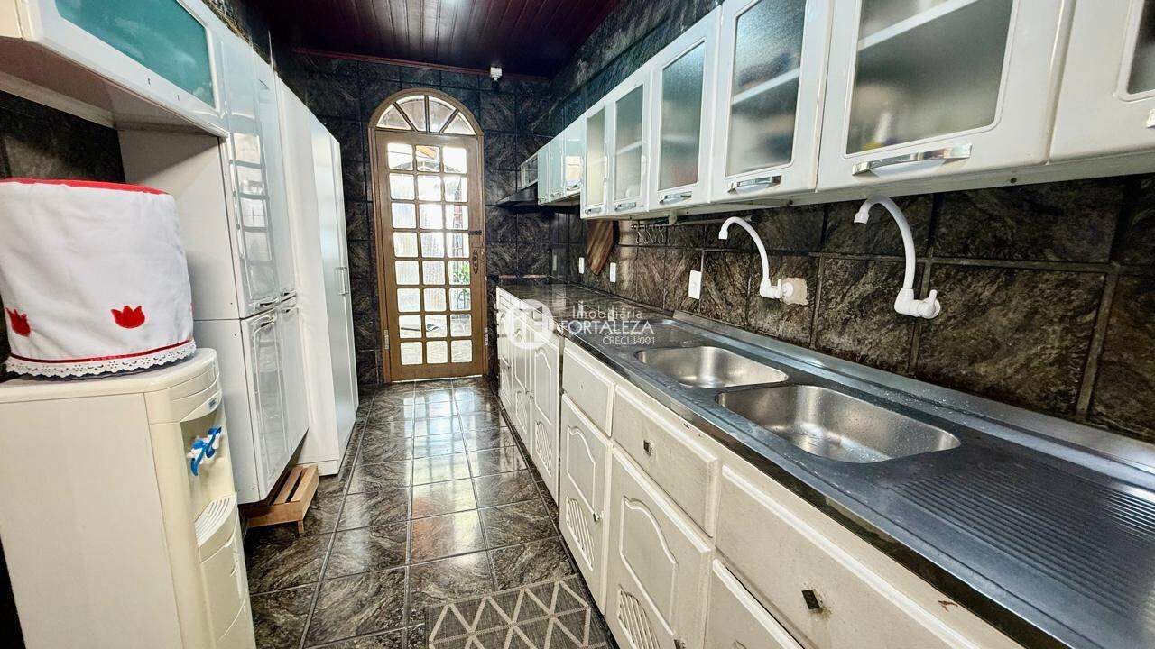 Casa Residencial à venda no Conjunto Tucumã: 