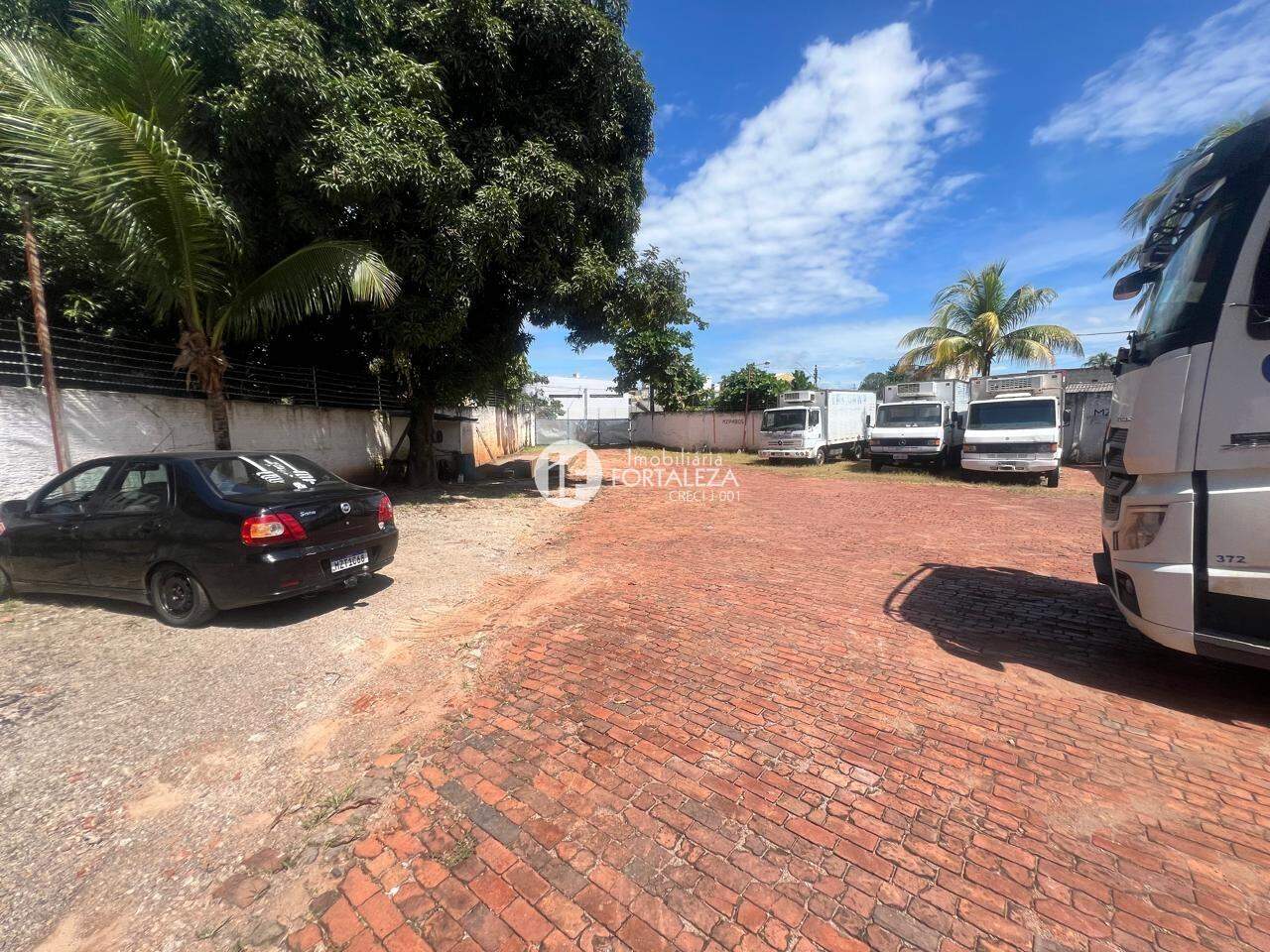 Galpão para aluguel no Aviário: 
