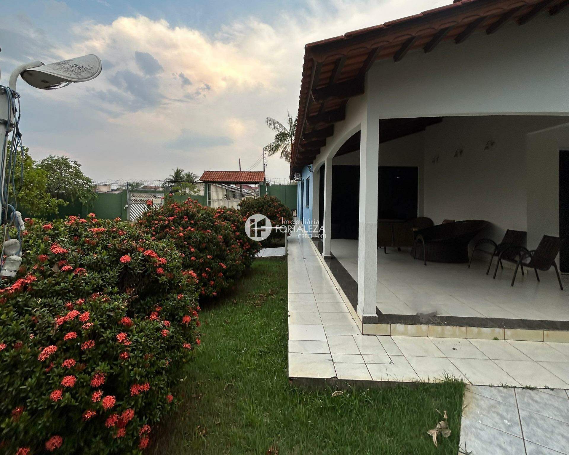 Casa Residencial à venda no Conjunto Ouricurí: