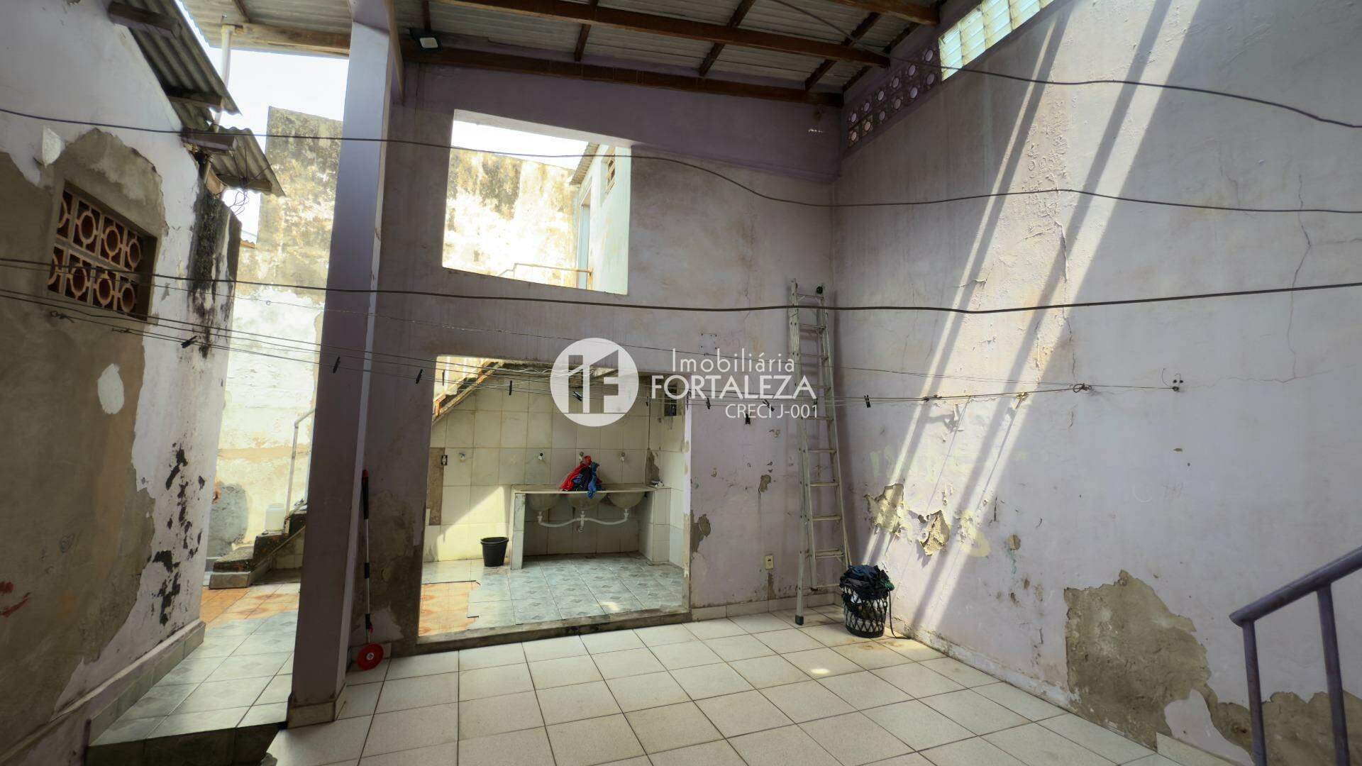 Casa Residencial à venda no Floresta: 