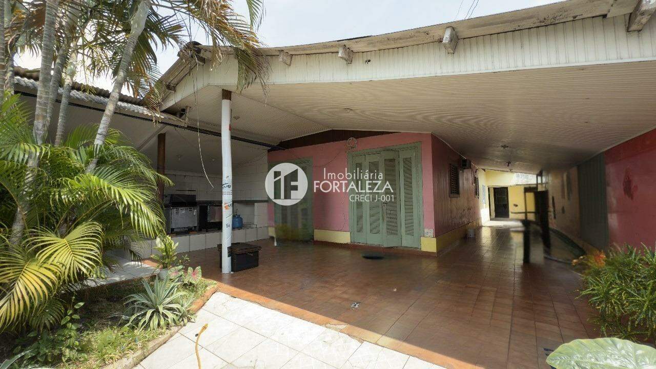Casa Residencial à venda no Floresta: