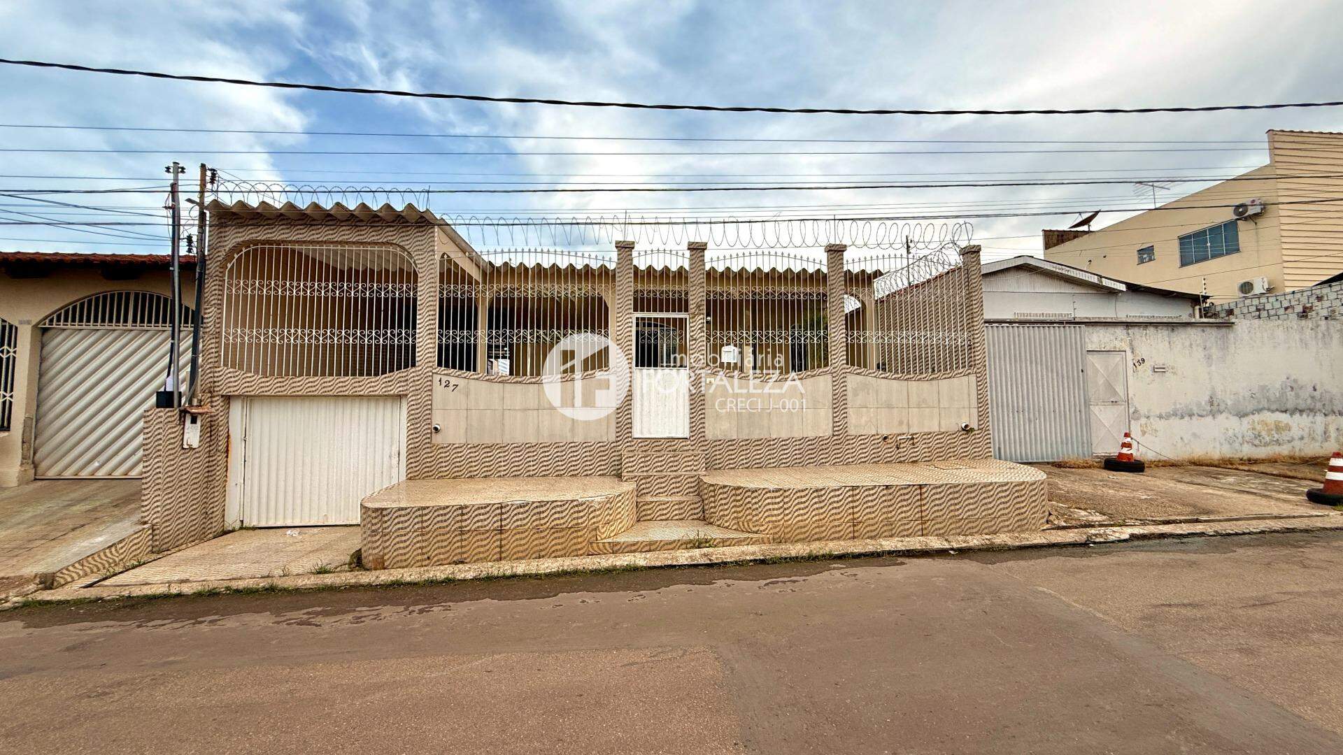 Casa Residencial à venda no Floresta: 