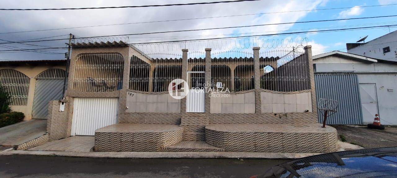 Casa Residencial à venda no Floresta: 