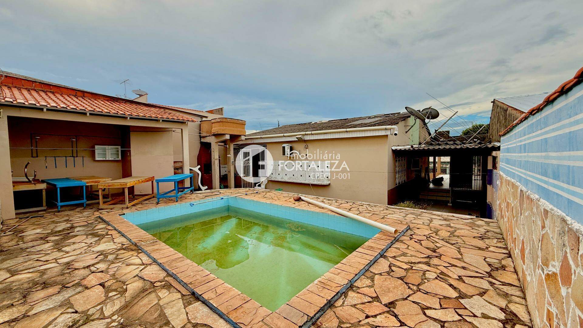 Casa Residencial à venda no Floresta: 