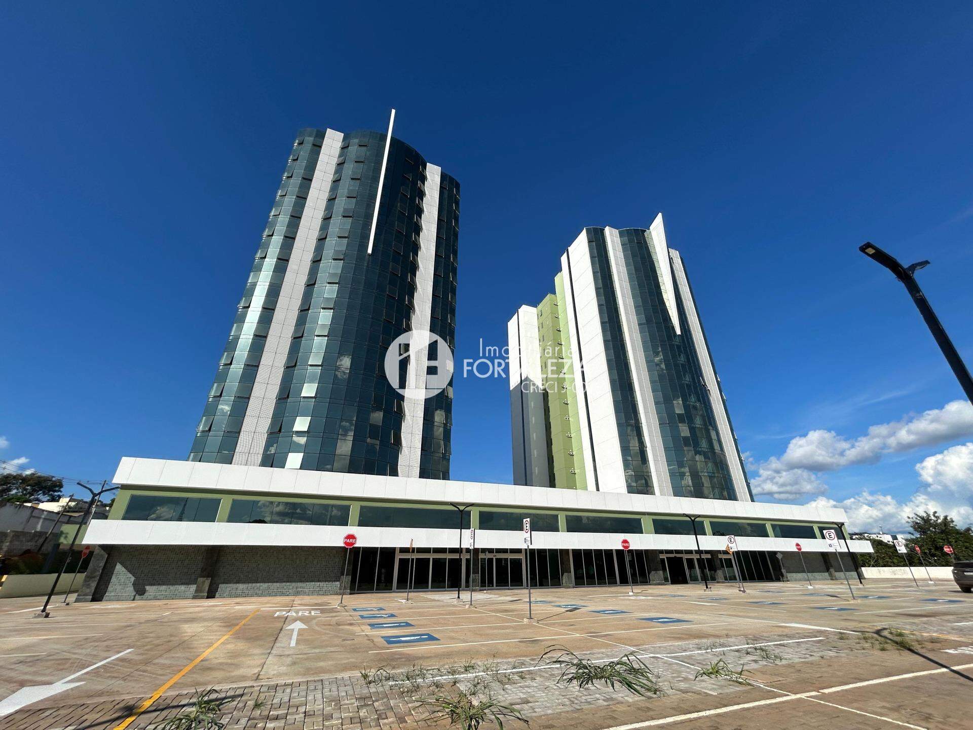 Salão Comercial à venda no Via Towers: 