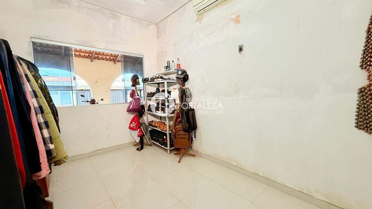 Casa Residencial à venda no Conjunto Manoel Julião: 