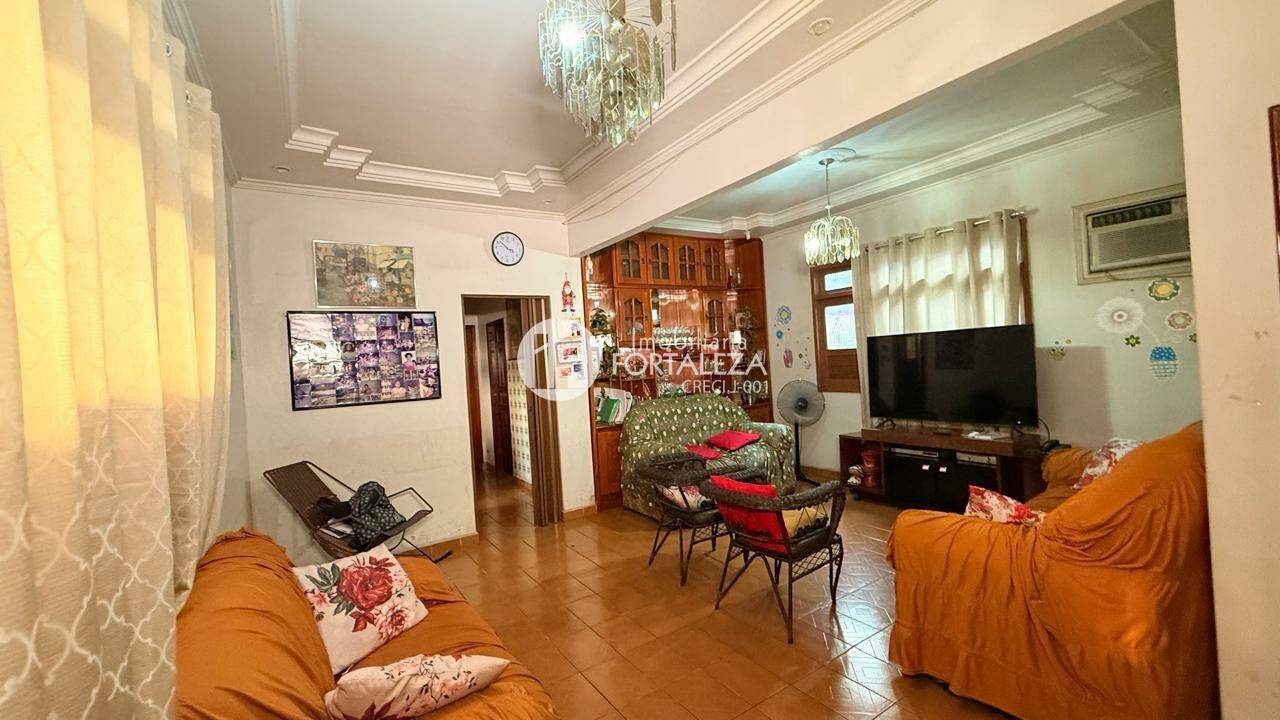 Casa Residencial à venda no Bosque: 