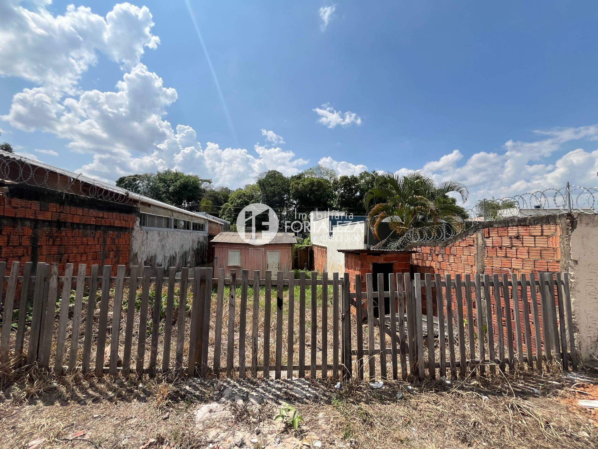 Terreno à venda no Aviário: 