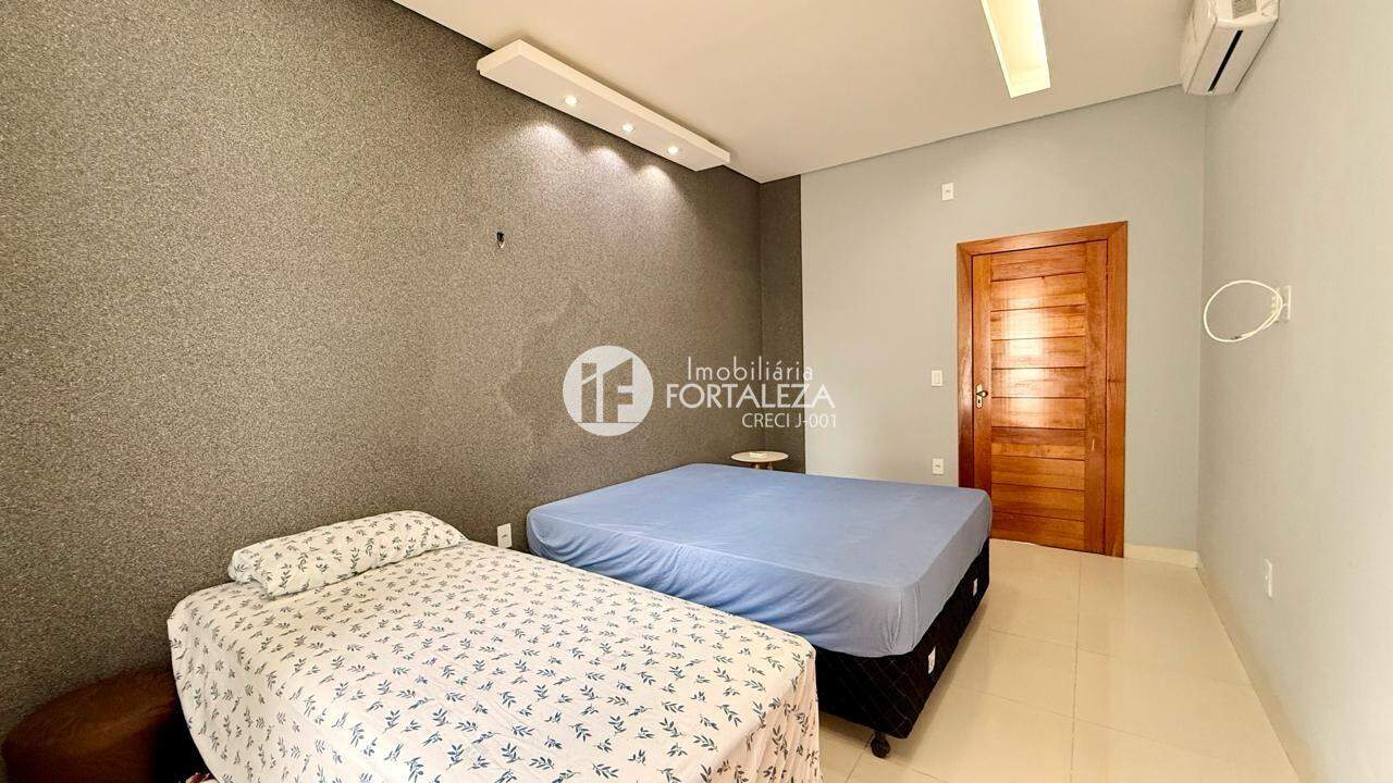 Casa Residencial à venda no Conjunto Universitário: 