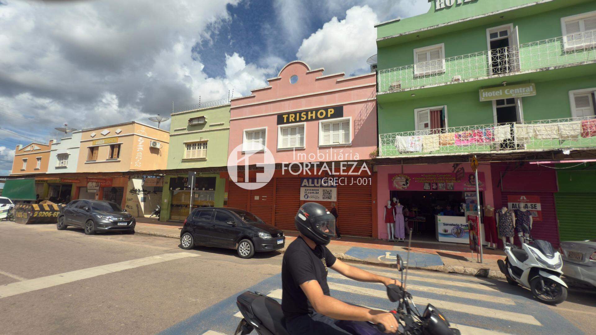 Prédio para aluguel no Centro: 