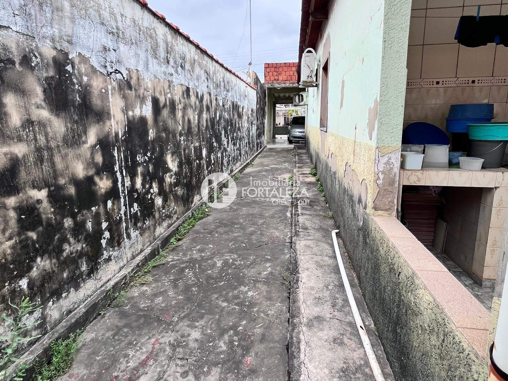 Casa Residencial à venda no Conjunto Tucumã: