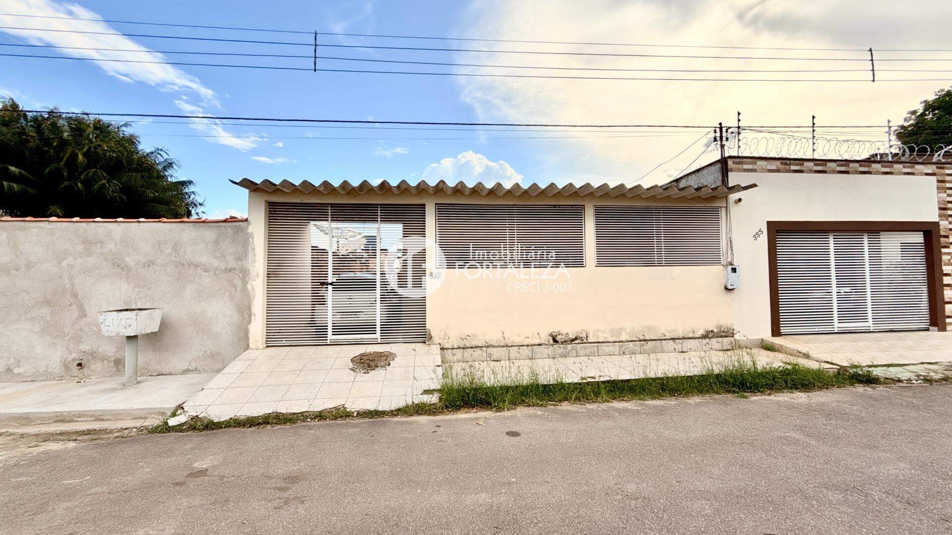 Casa Residencial à venda no Conjunto Universitário: 