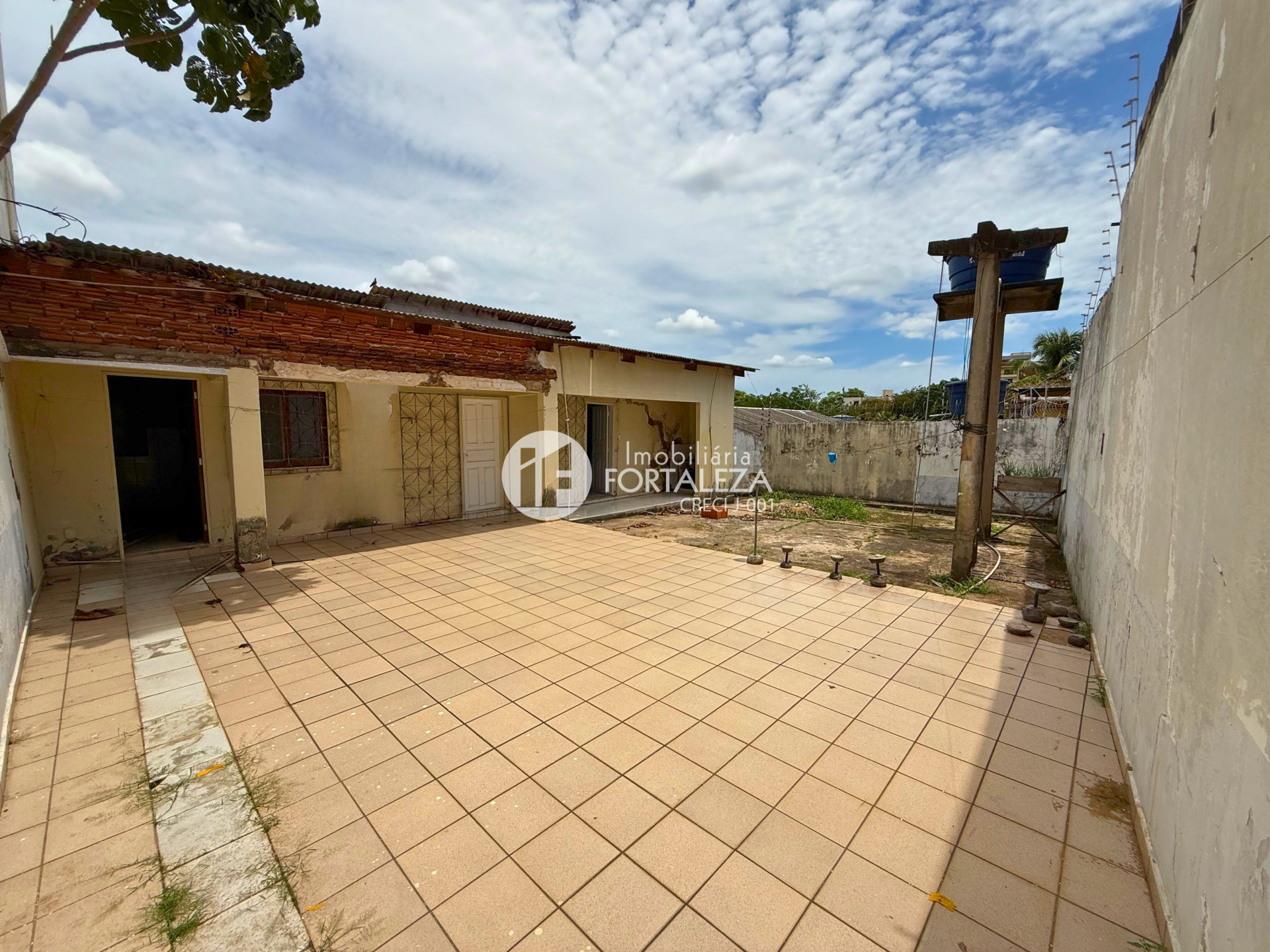 Casa Comercial à venda no Ipase: 