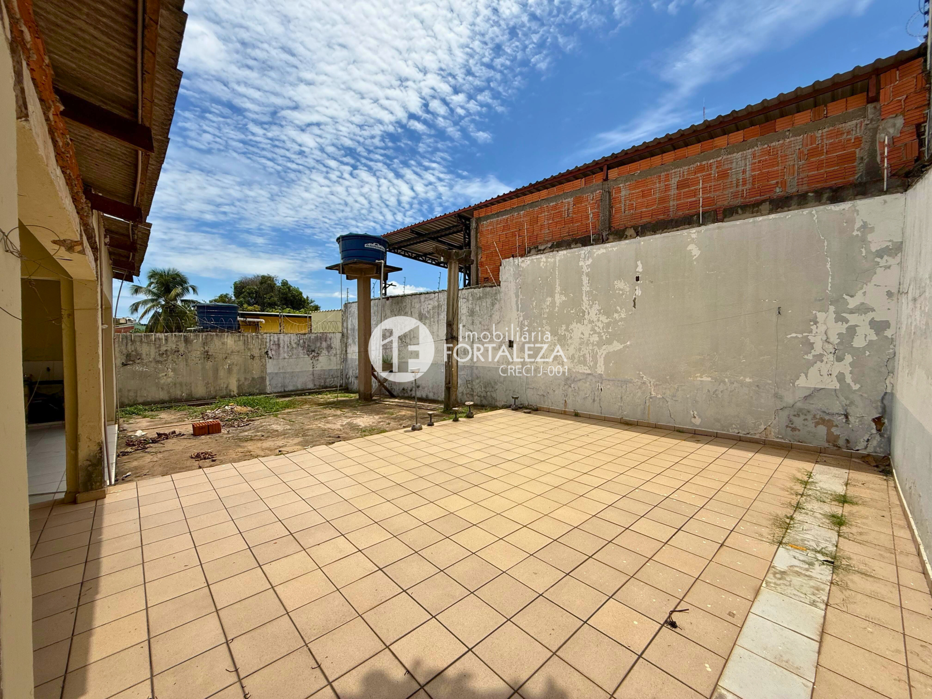 Casa Comercial à venda no Ipase: 