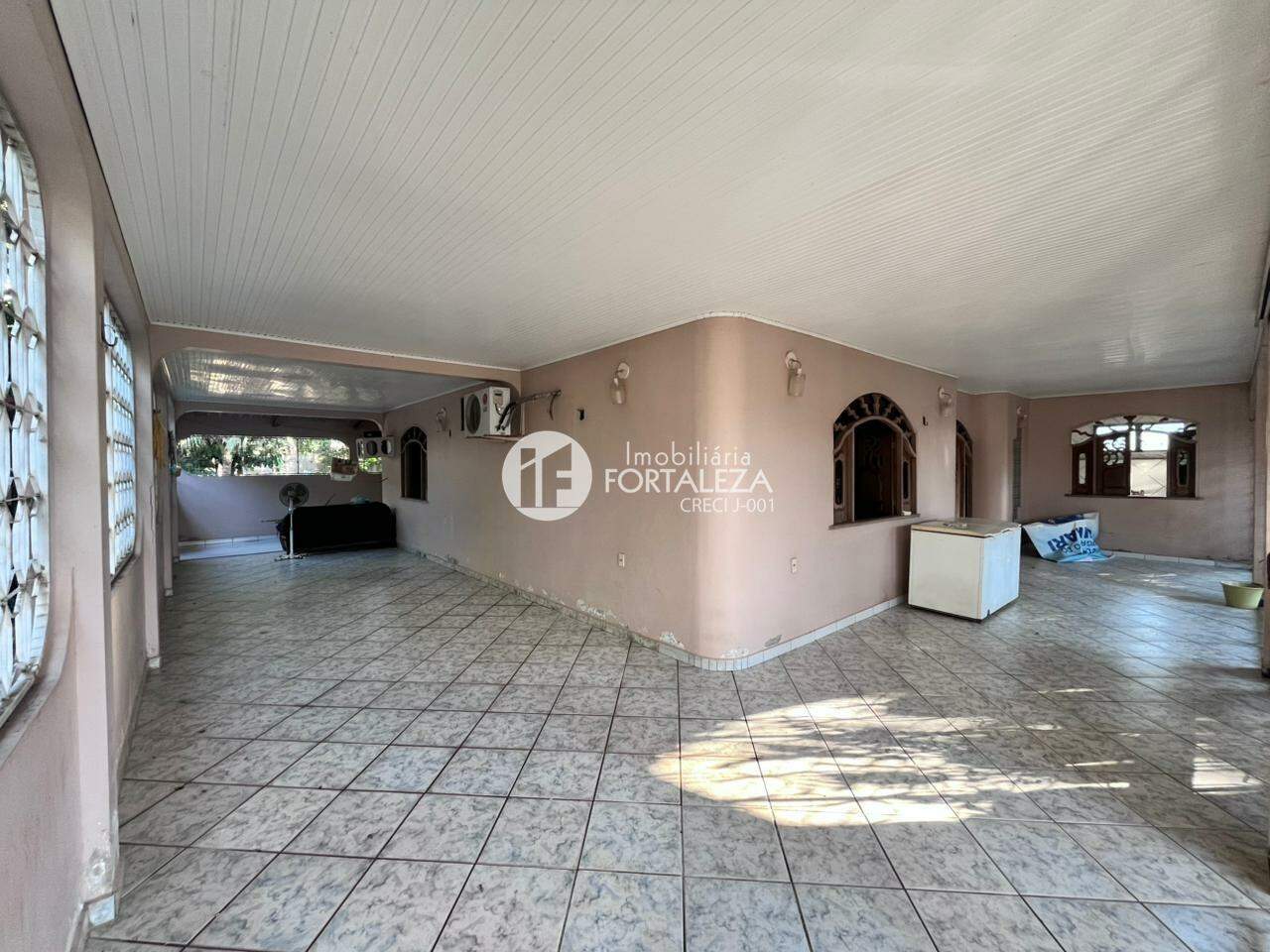 Casa Residencial à venda no Centro: 