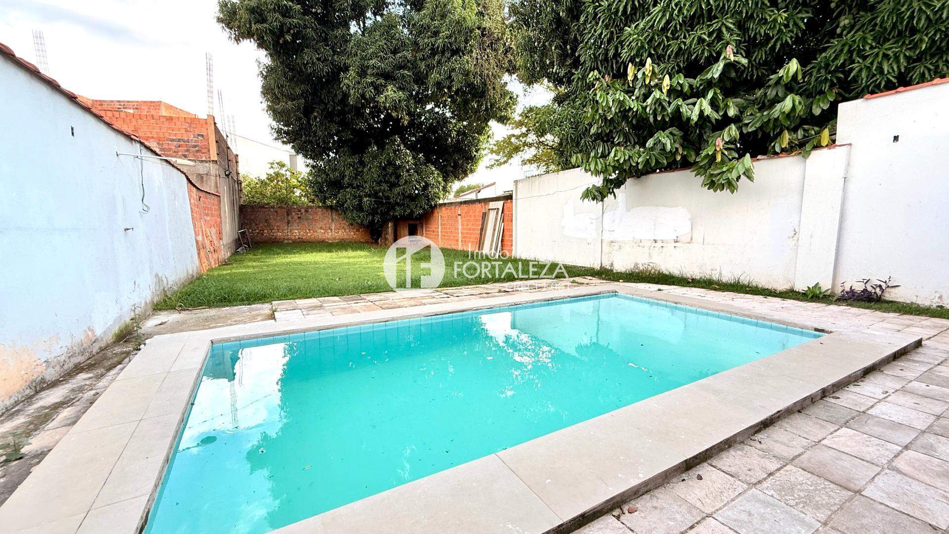 Casa Residencial à venda no Bosque: 