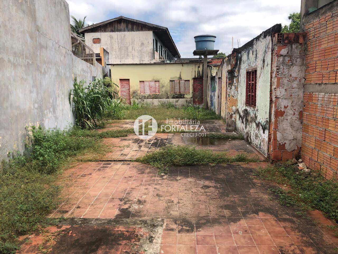 Terreno à venda no Bosque: 