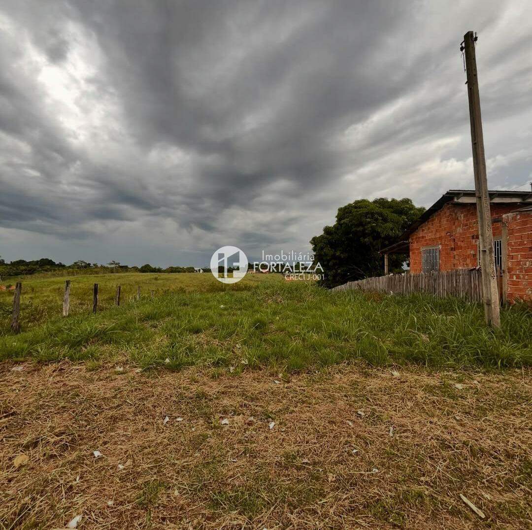 Terreno à venda no Loteamento Santa Luzia: 