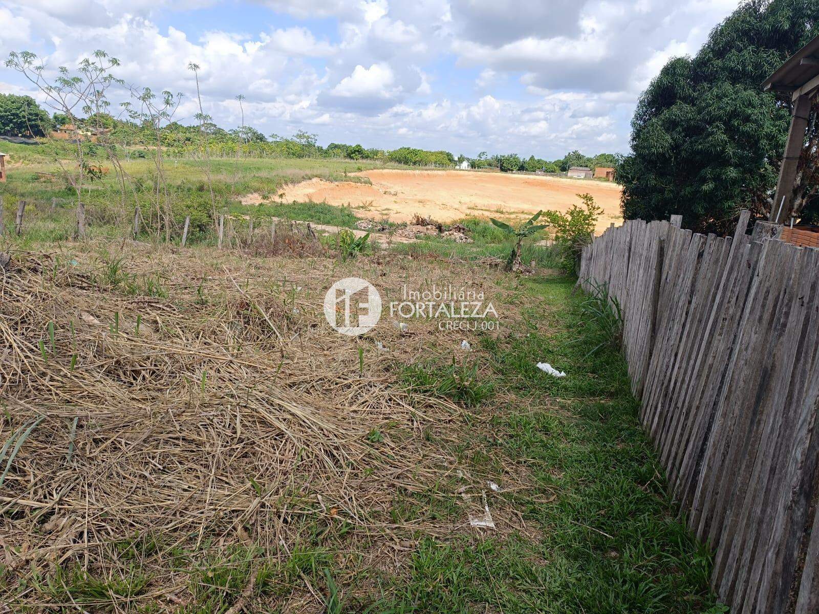 Terreno à venda no Loteamento Santa Luzia: 