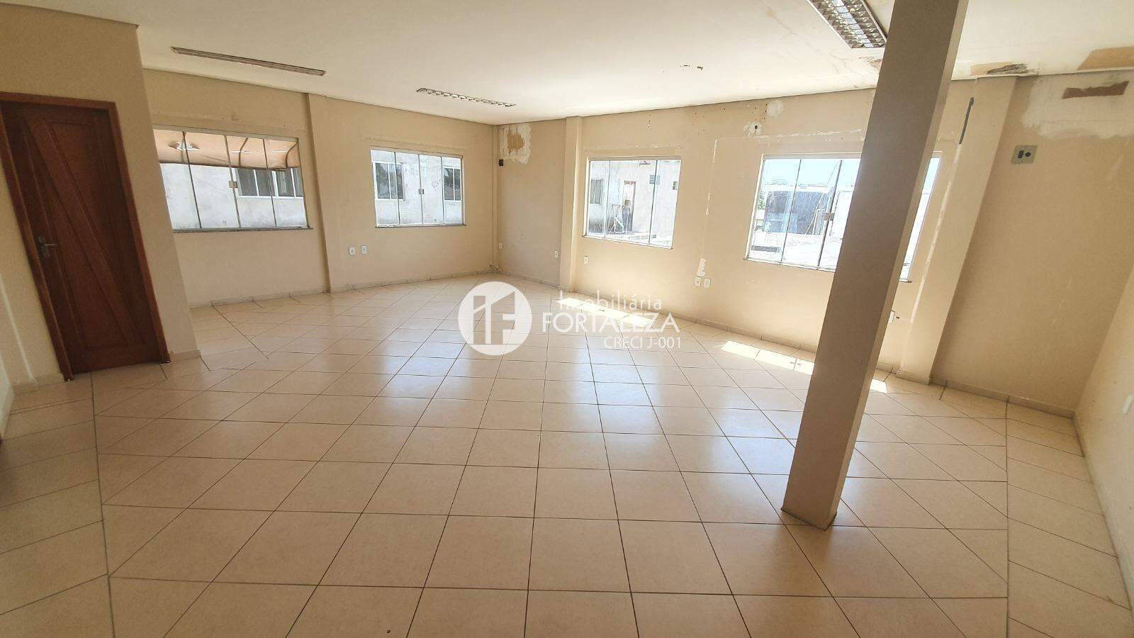 Área Comercial à venda no Isaura Parente: 