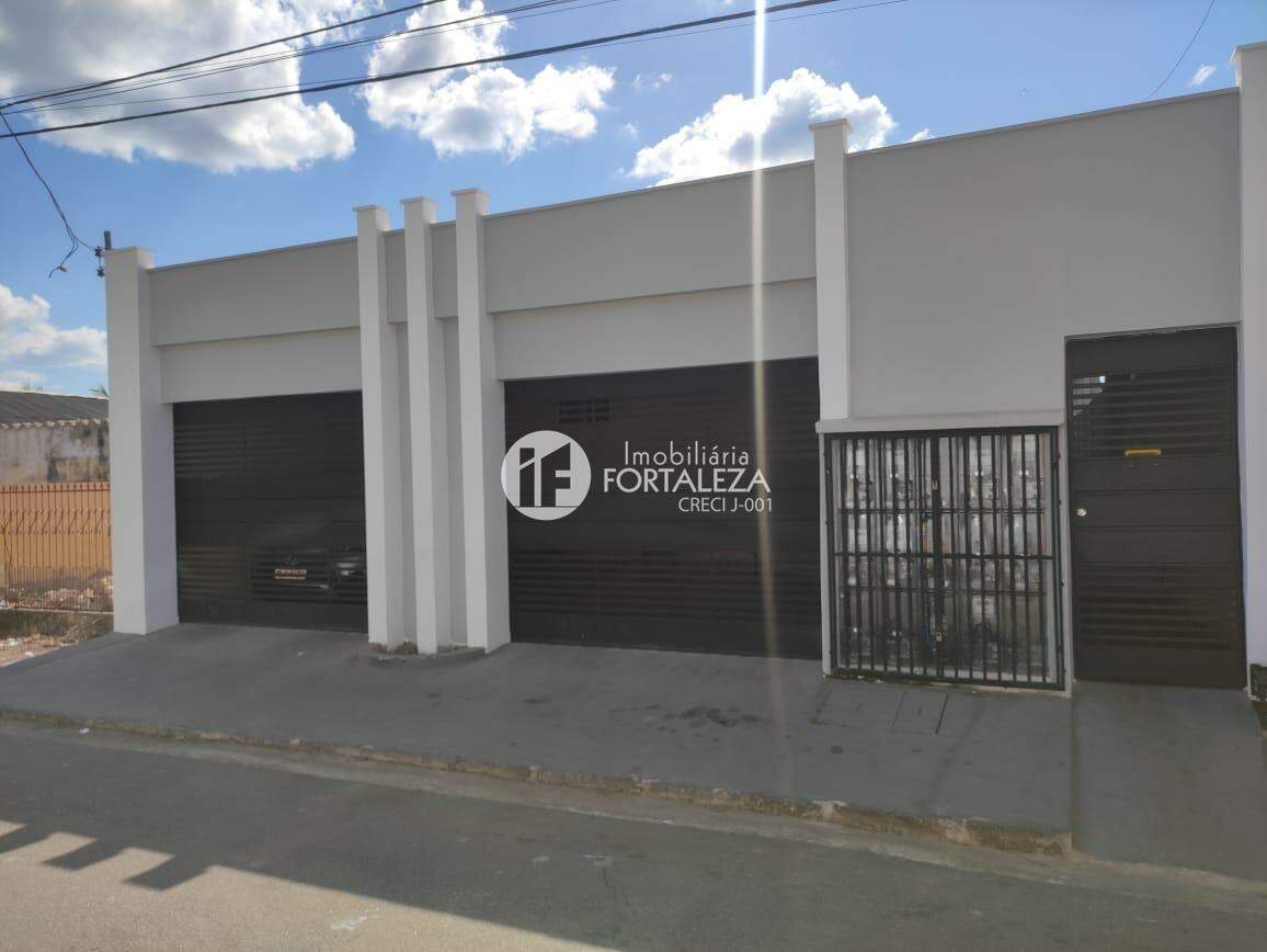 Prédio à venda no Conjunto Castelo Branco: 