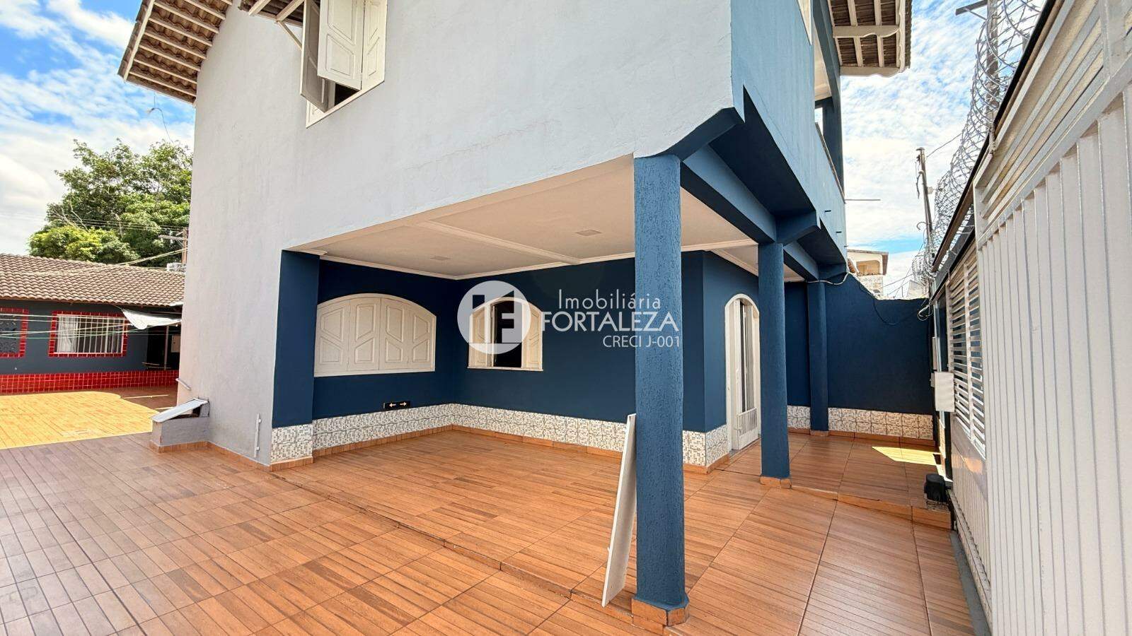 Casa Sobrado à venda no Cerâmica: 