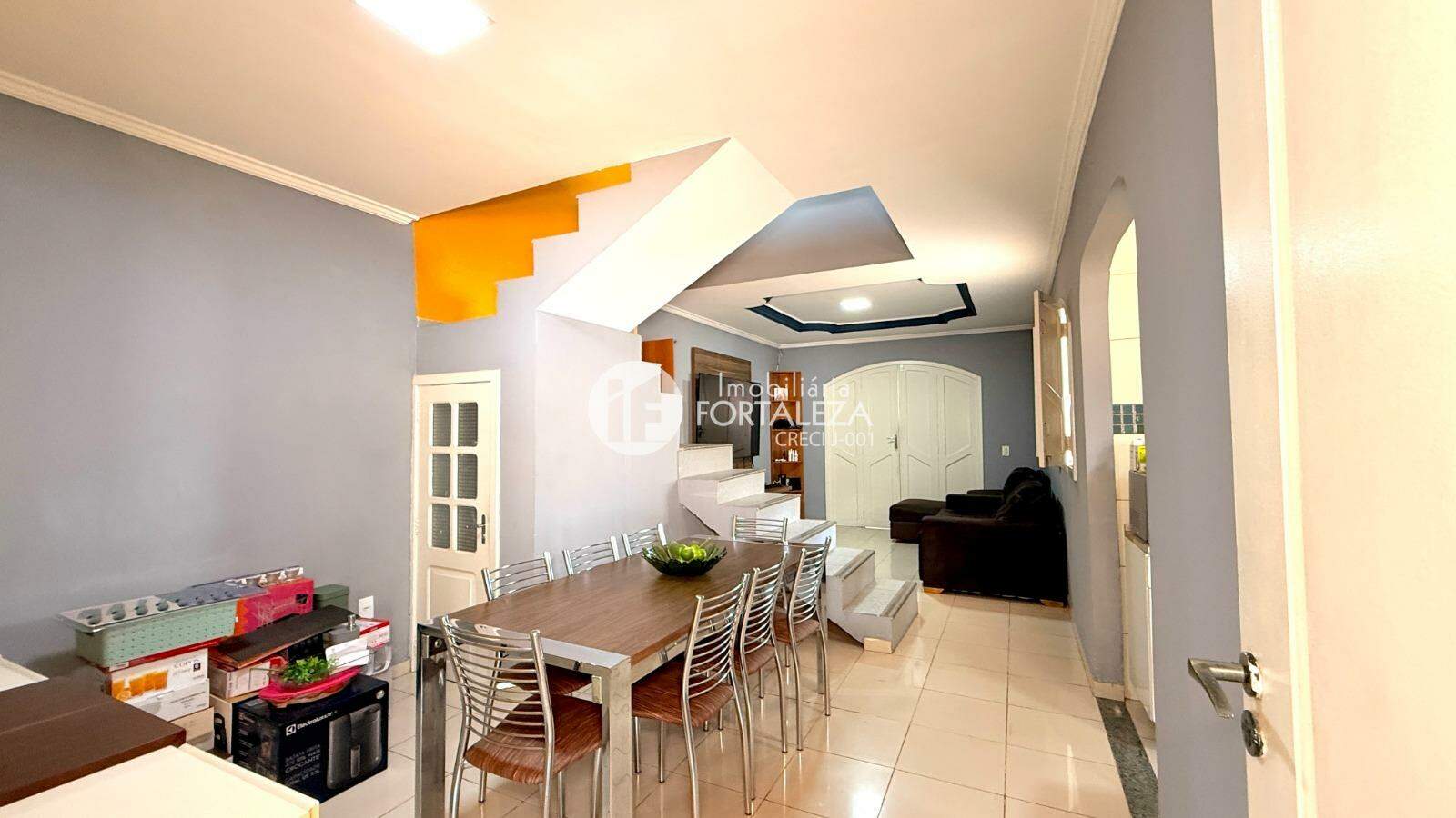 Casa Sobrado à venda no Cerâmica: 