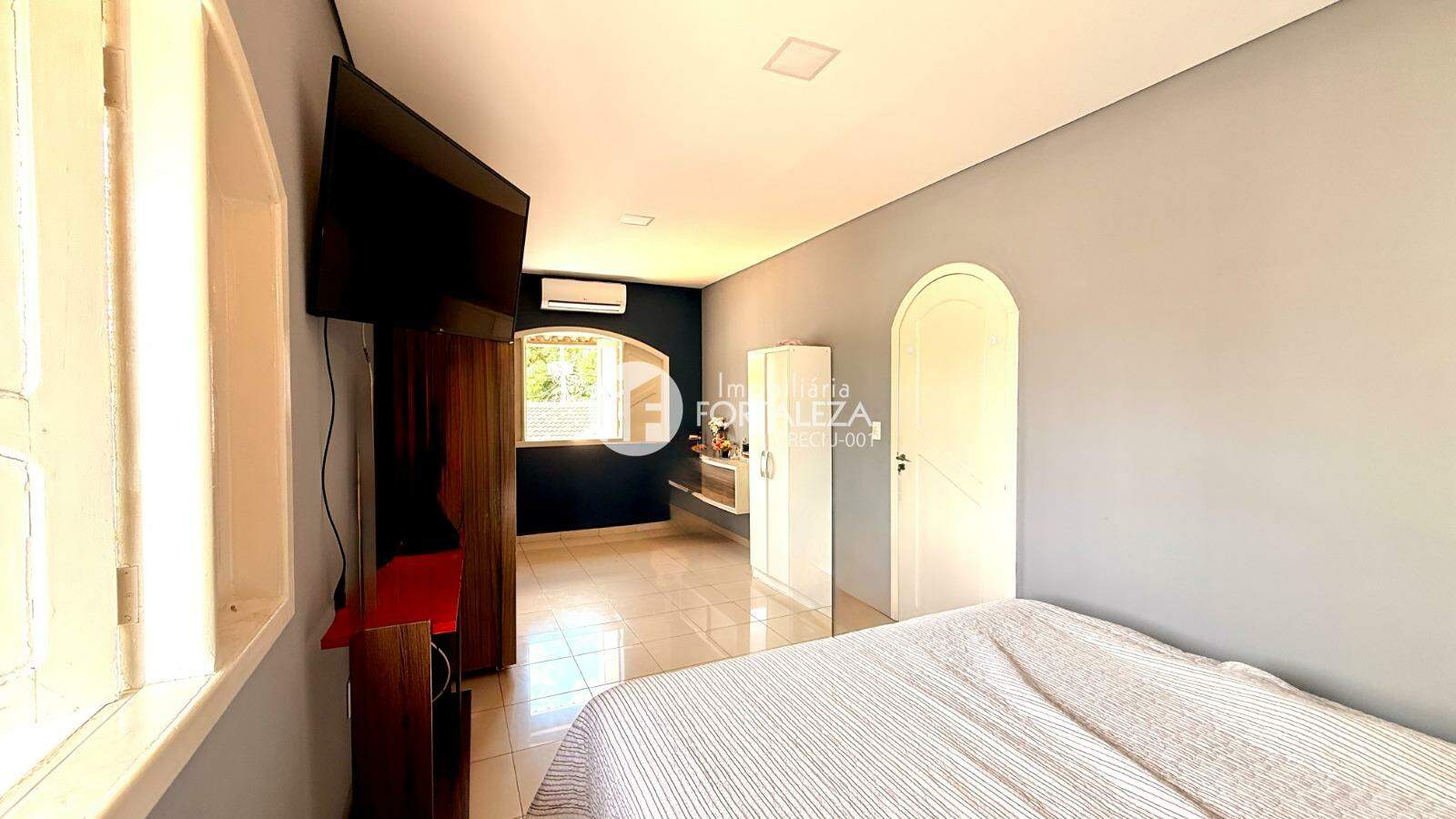 Casa Sobrado à venda no Cerâmica: 