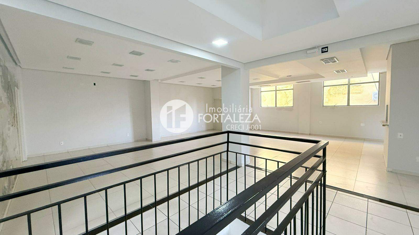 Sala para aluguel no Centro: 