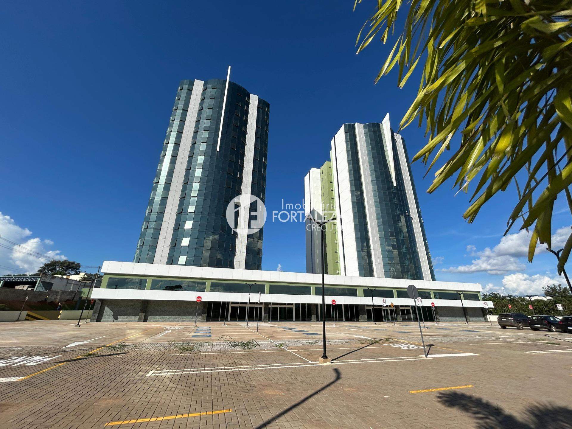 Área Comercial à venda no Via Towers: 