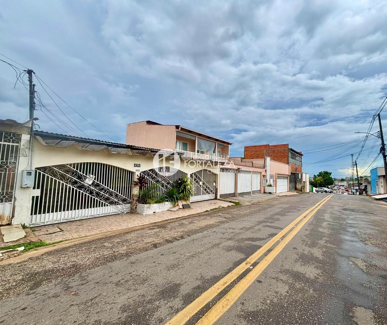 Casa Residencial à venda no Tangará: 