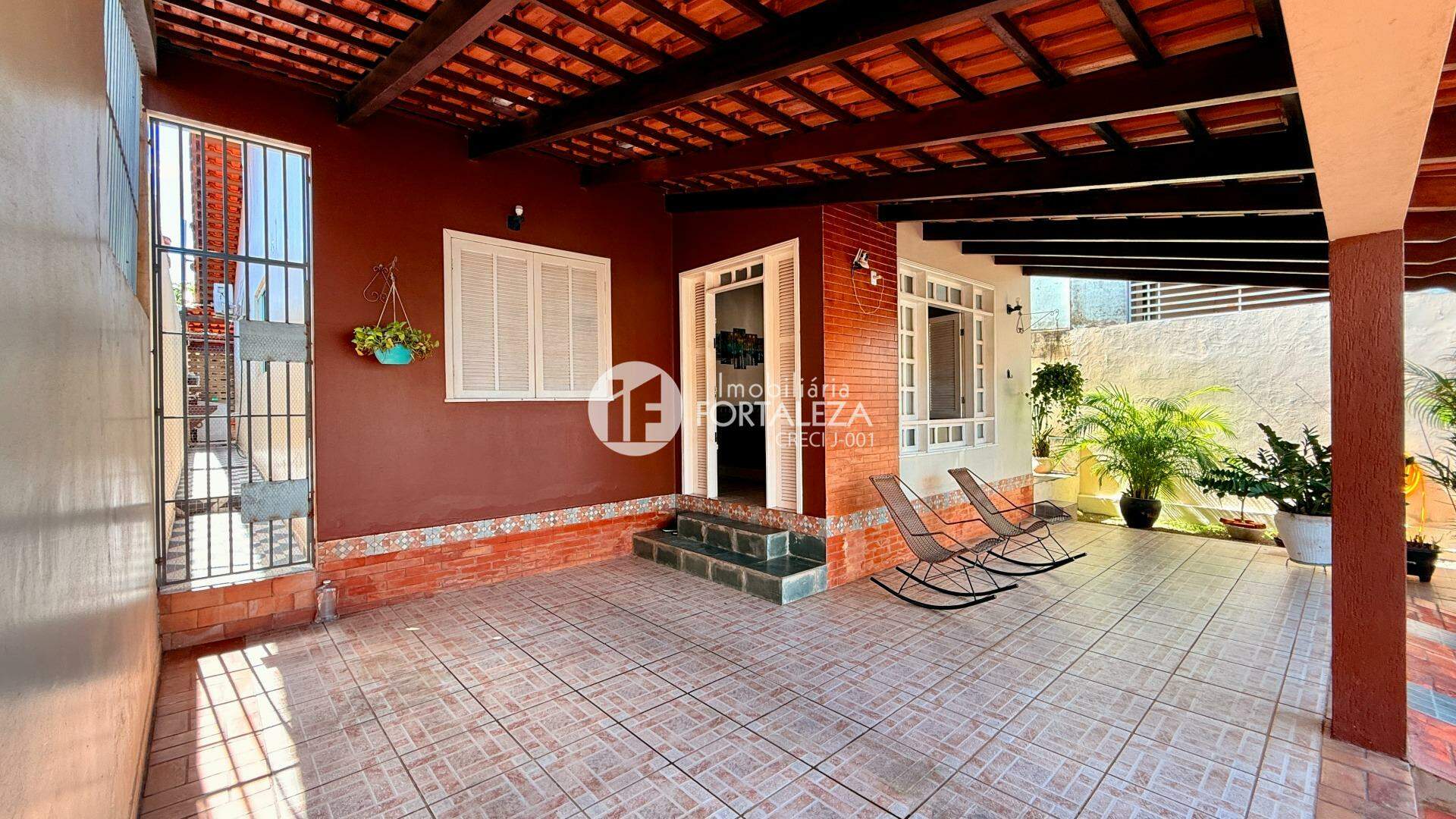 Casa à venda no Abraão Alab: 