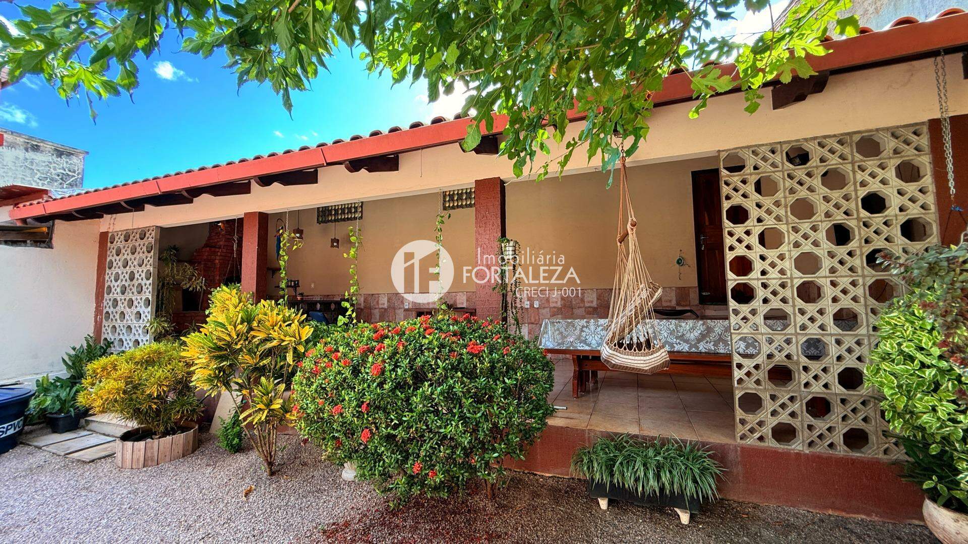 Casa à venda no Abraão Alab: 