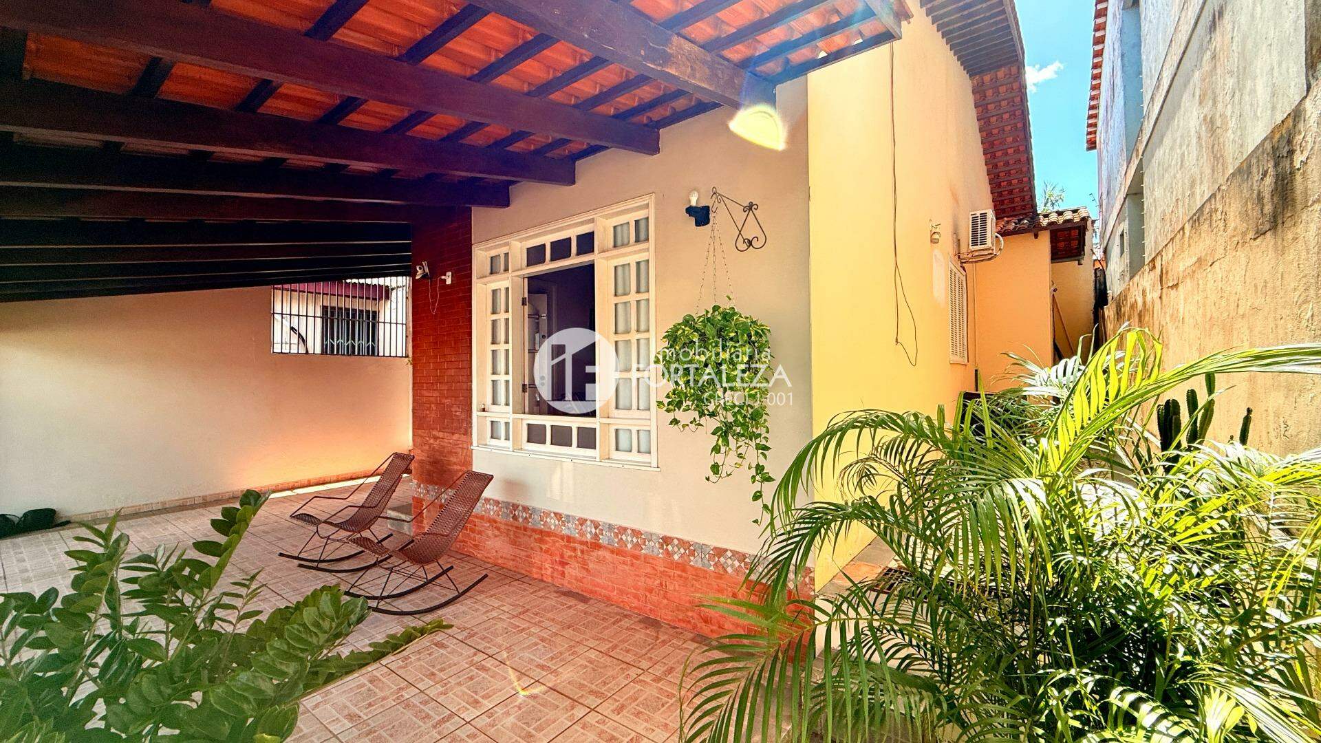 Casa à venda no Abraão Alab: 