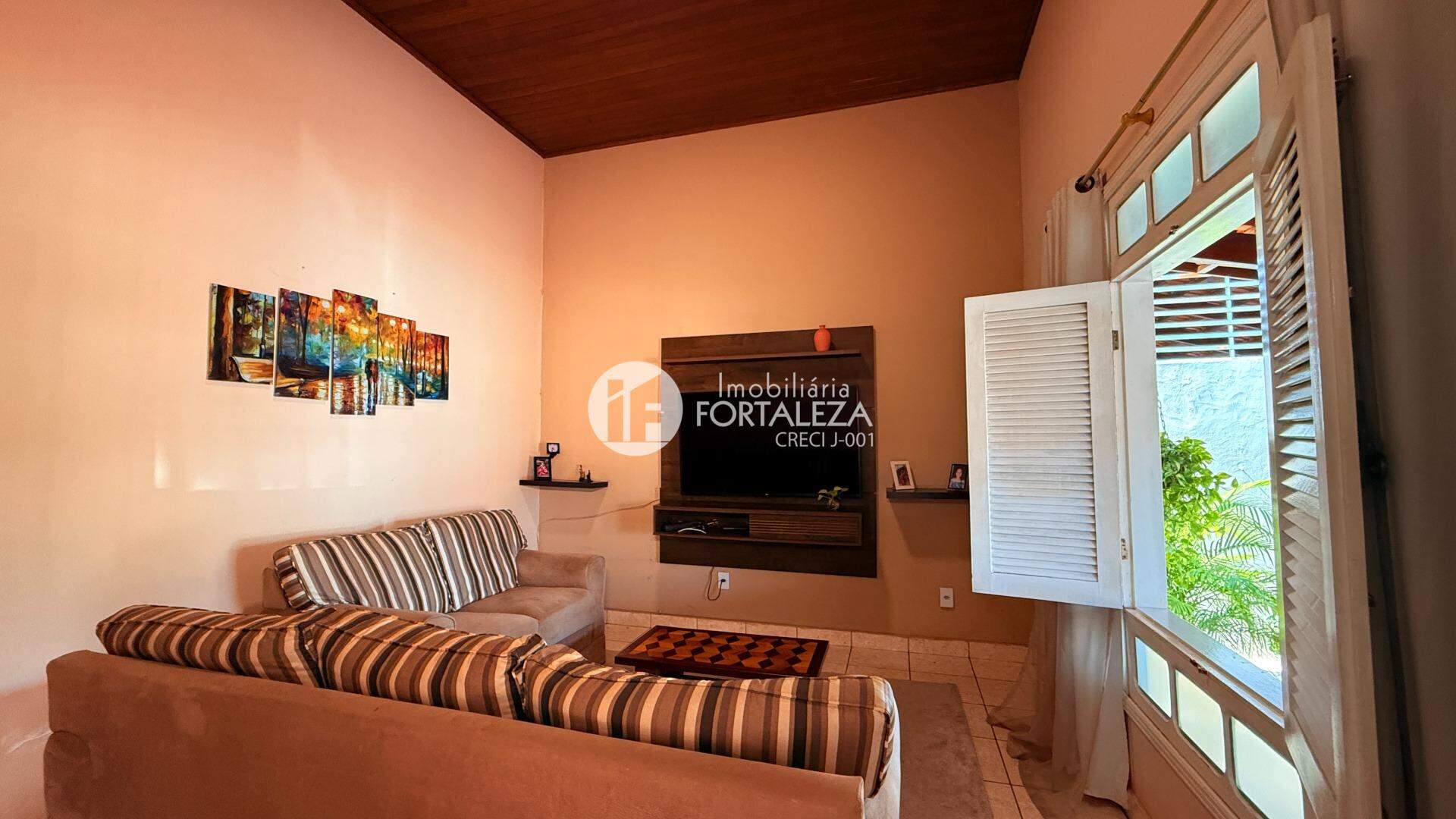 Casa à venda no Abraão Alab: 