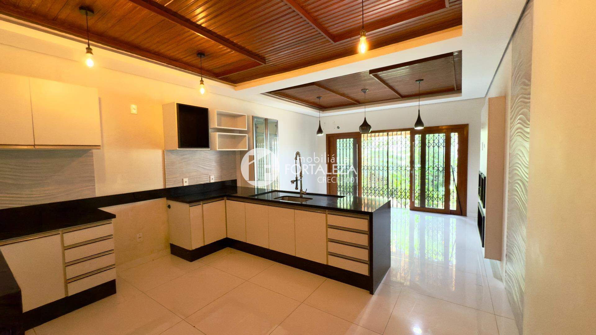 Casa Residencial à venda no Jardim Tropical: 