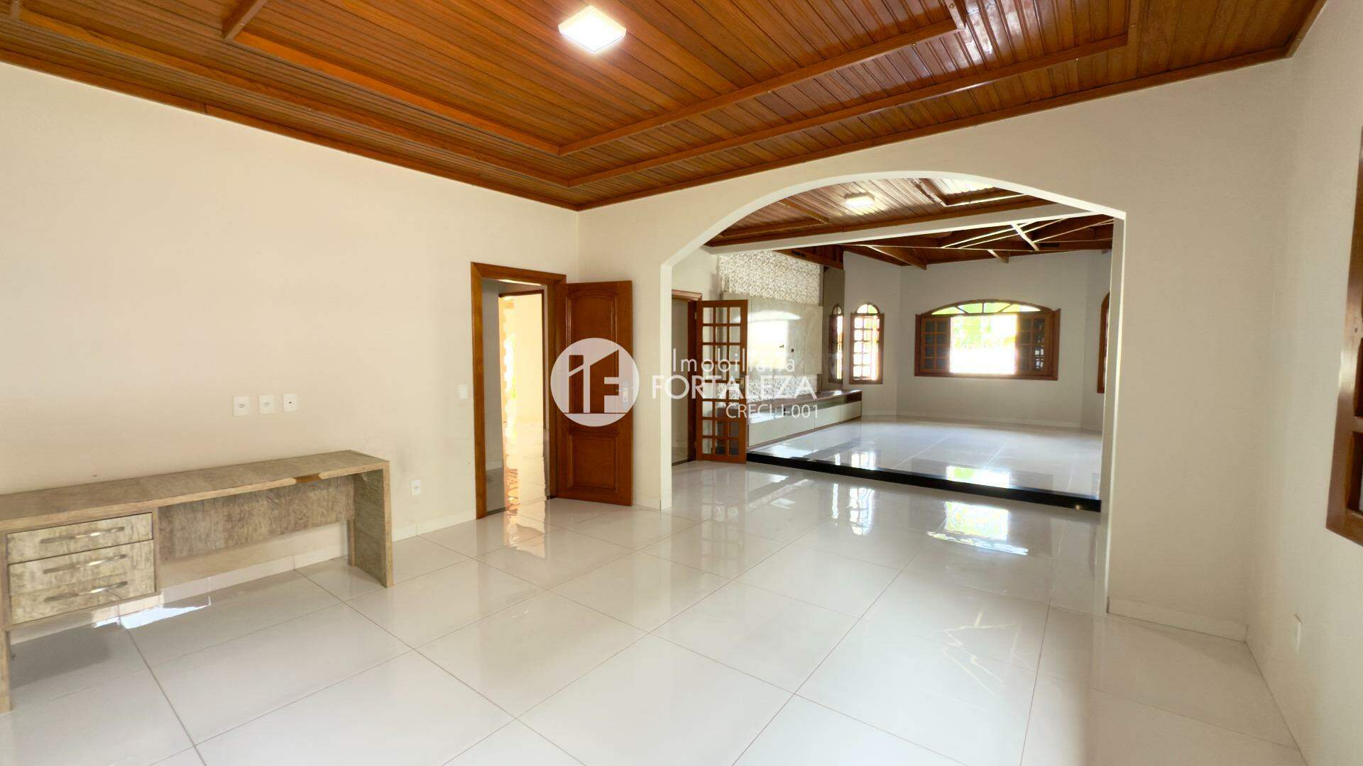 Casa Residencial à venda no Jardim Tropical: 