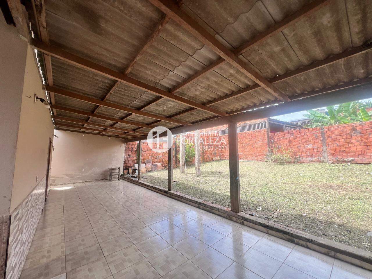 Casa Residencial à venda no Tancredo Neves: 