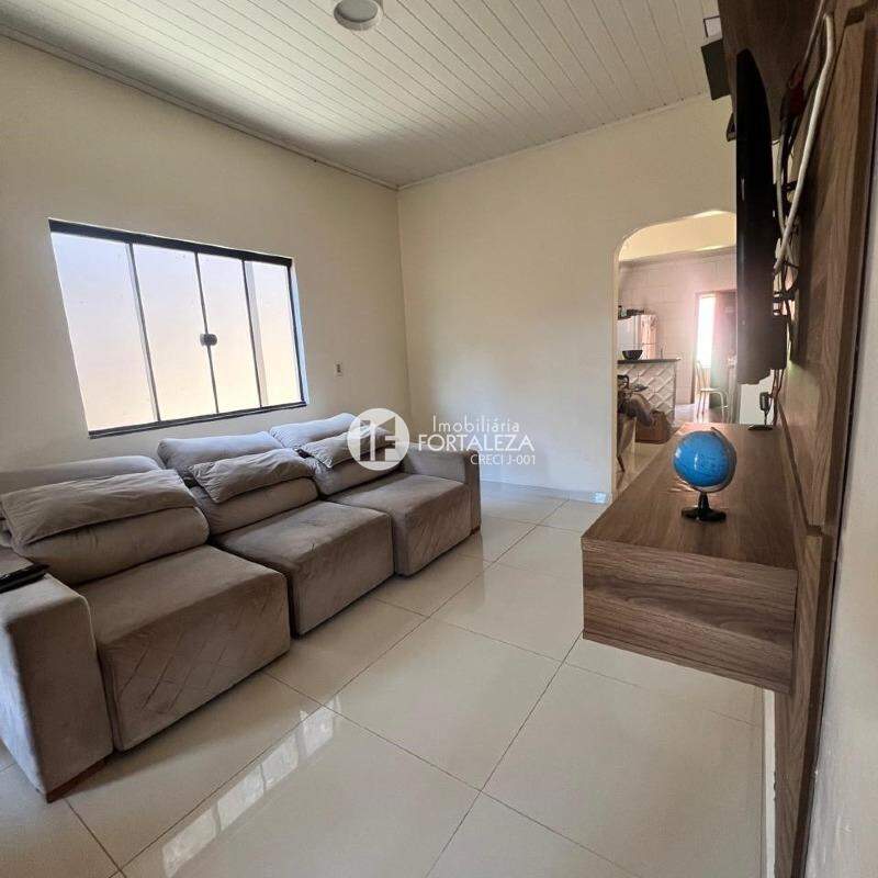 Casa Residencial à venda no Tancredo Neves: 