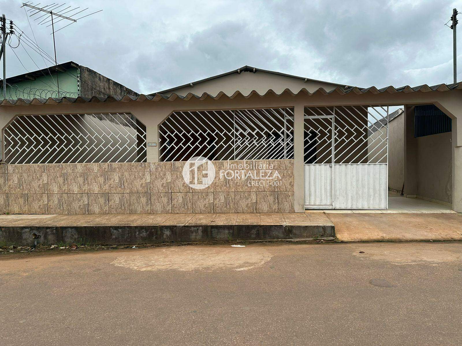 Casa Residencial à venda no Tancredo Neves: 