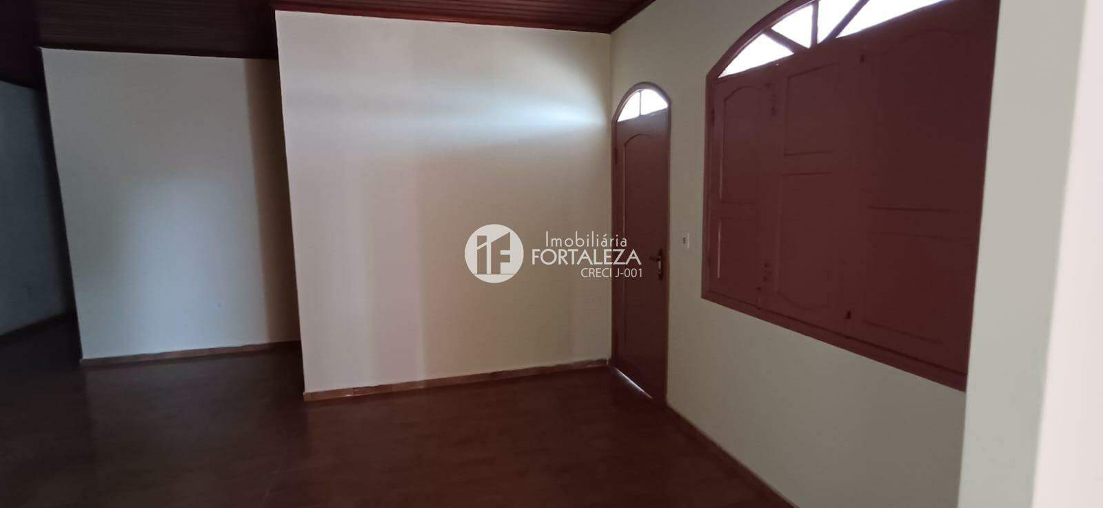 Área Comercial à venda no Isaura Parente: 