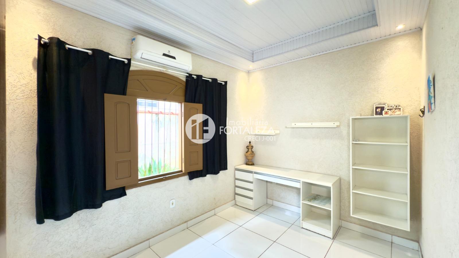 Casa Residencial à venda no Conjunto Manoel Julião: 