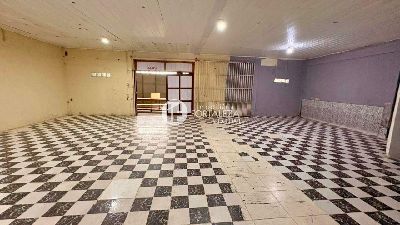 Casa Comercial à venda no Conjunto Esperança: 