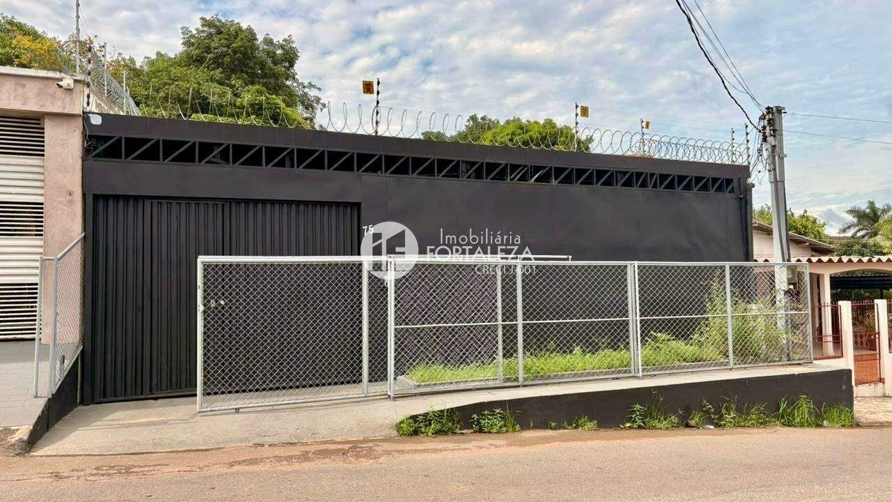 Casa Comercial à venda no Conjunto Esperança: 