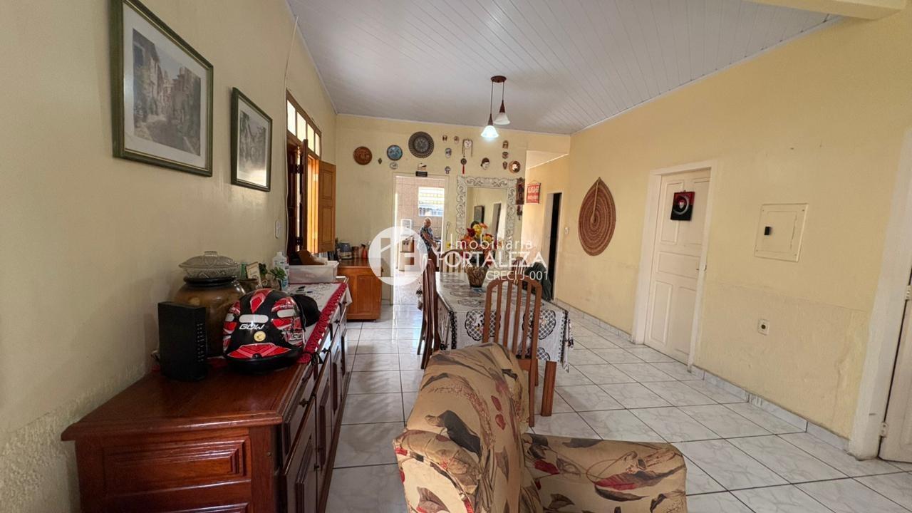 Casa Residencial à venda no Conjunto Tucumã: 