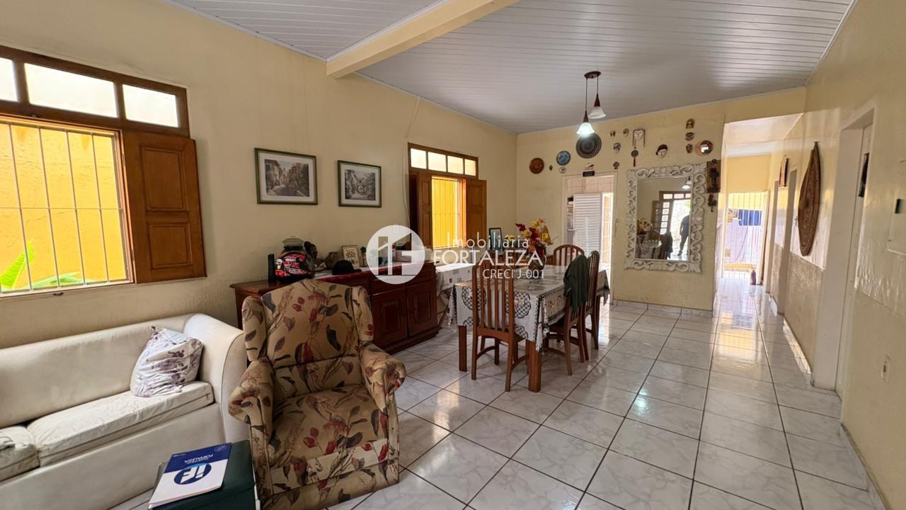 Casa Residencial à venda no Conjunto Tucumã: 