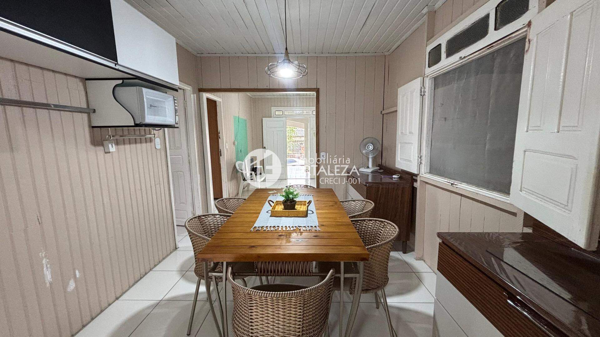 Casa Residencial à venda no Conjunto Oscar Passos: 