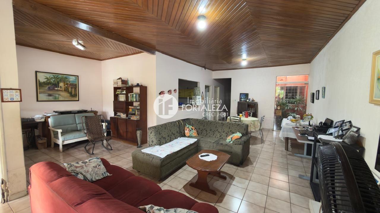 Casa Residencial à venda no Bosque: 