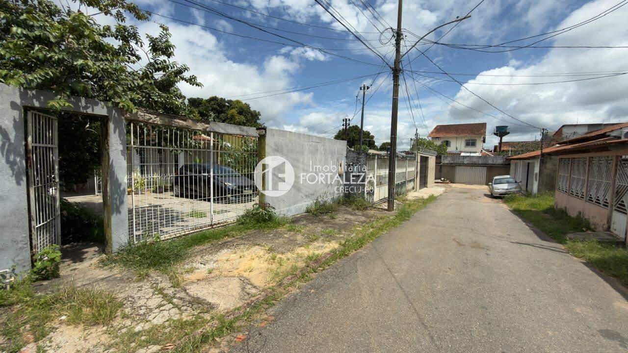 Casa Residencial à venda no Bosque: 